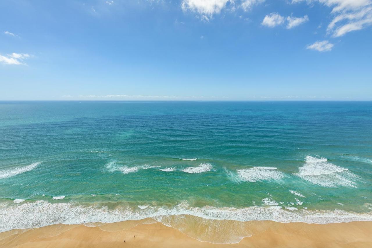 Meriton Suites Surfers Paradise Gold Coast Exterior photo The Atlantic Ocean