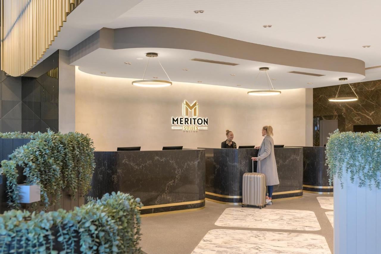 Meriton Suites Surfers Paradise Gold Coast Exterior photo Meriton Sydney