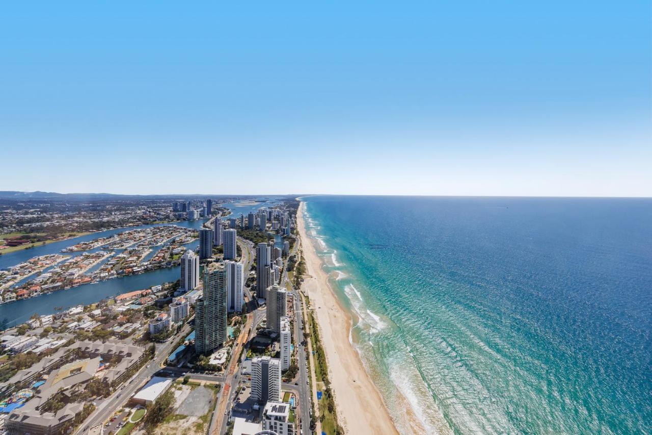 Meriton Suites Surfers Paradise Gold Coast Exterior photo Aerial view of the Gold Coast, 2018