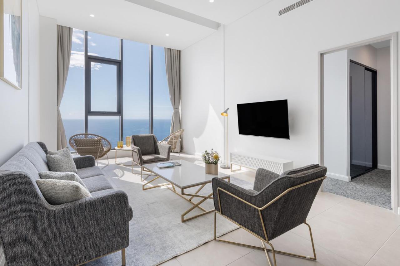 Meriton Suites Surfers Paradise Gold Coast Exterior photo A living room in a modern apartment