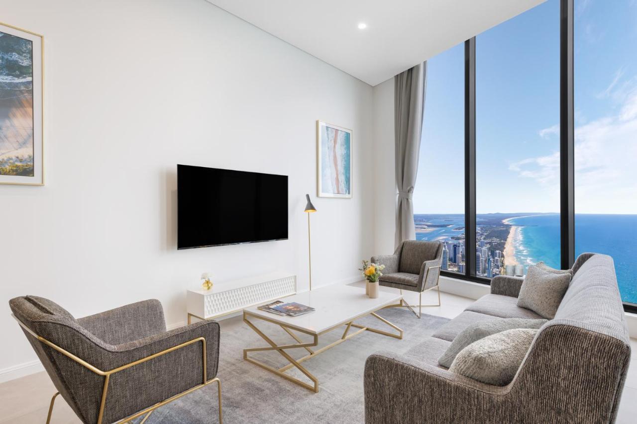 Meriton Suites Surfers Paradise Gold Coast Exterior photo A living room in a modern apartment in Perth, Australia.