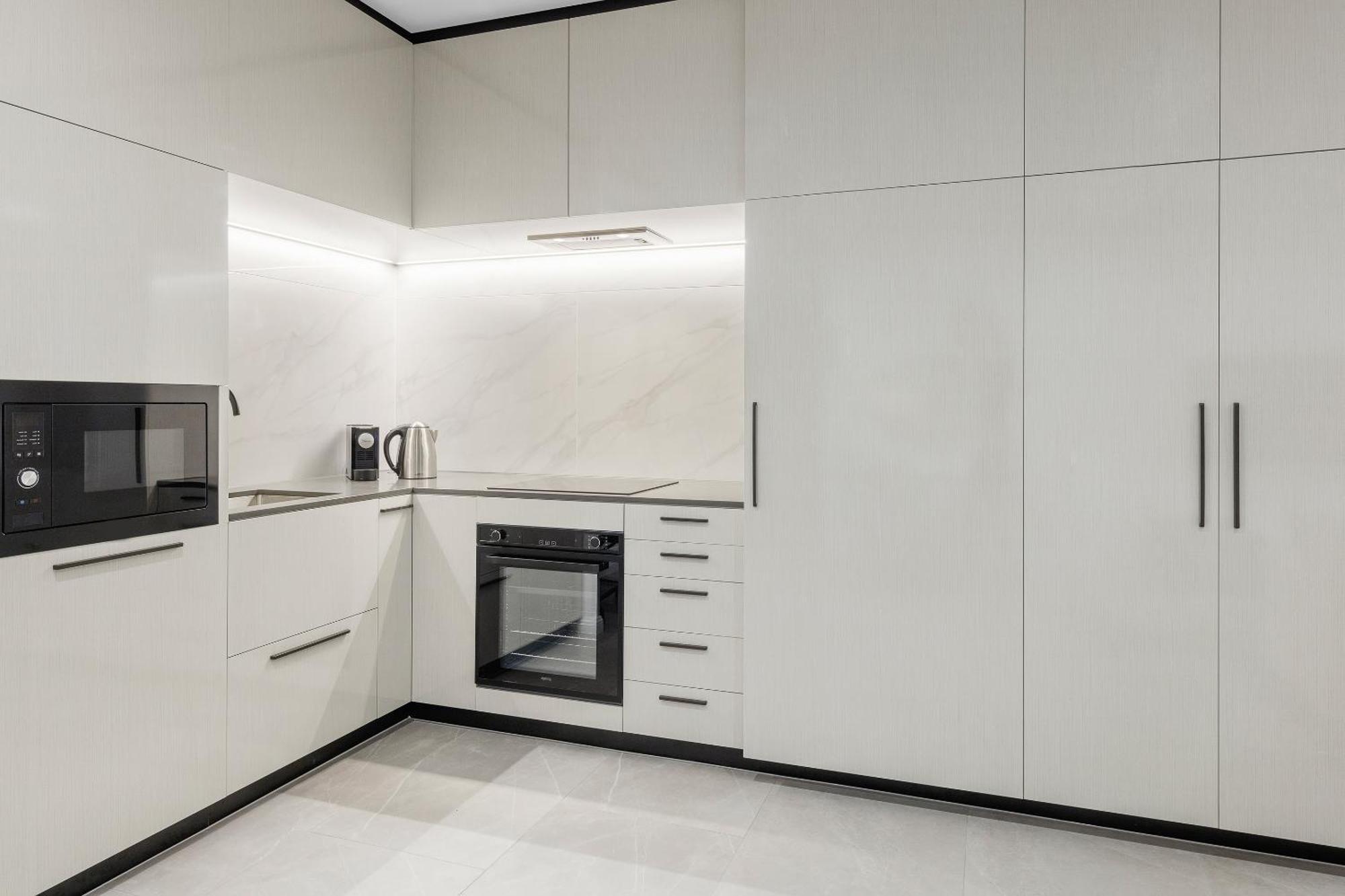 Meriton Suites Surfers Paradise Gold Coast Exterior photo Kitchen